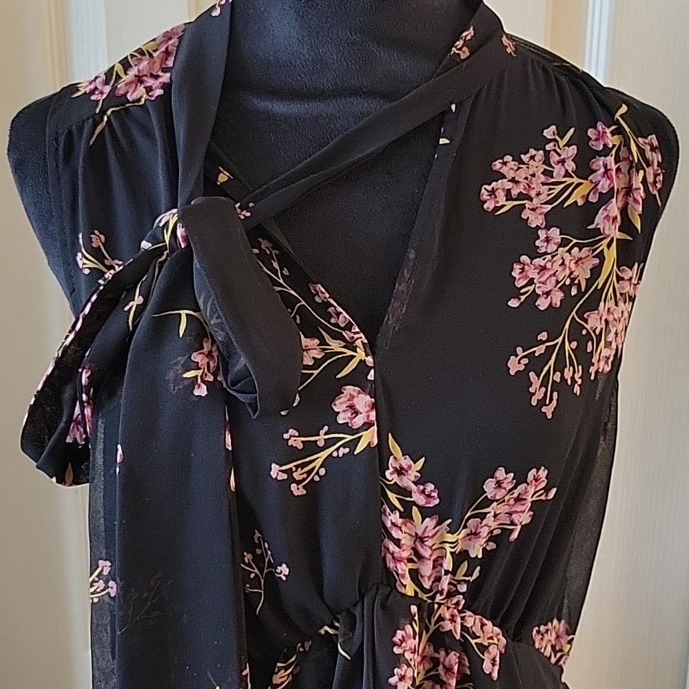 Black And Floral Print Layered Sheer Overlay Maxi Dress - Picture 2 of 16